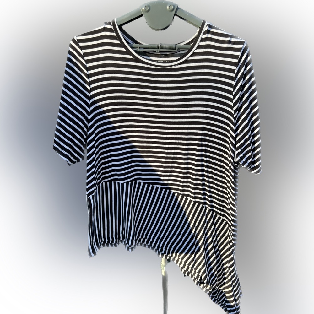 Lane Bryant 22/24 Tunic Black and white stripe
